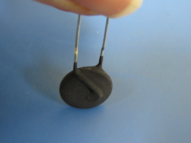 EPCOS/TDK B57234-S109-M Qty of 110 per Lot Thermistor NTC 1Ohm ±20% 2-Pin Radia