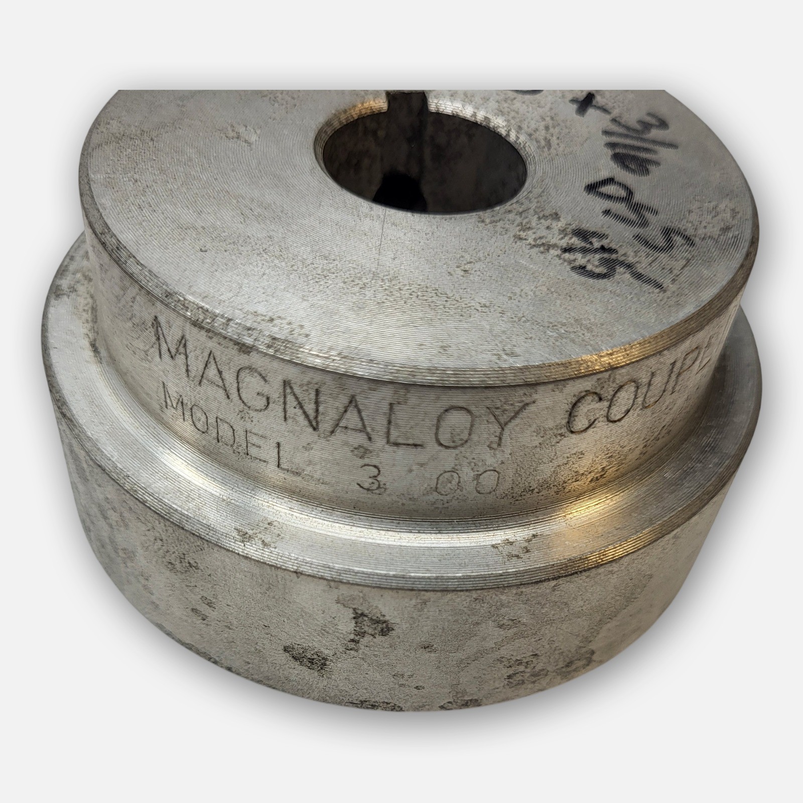 LOT OF 2 NEW MAGNALOY 300 COUPLING HUB 7/8″ BORE X 3/16″ KEYWAY 45DEG