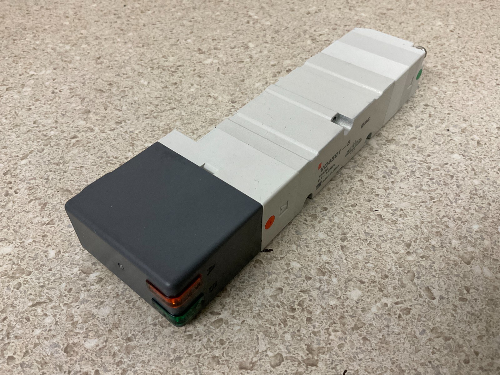 SMC VQ4501-5 NEW