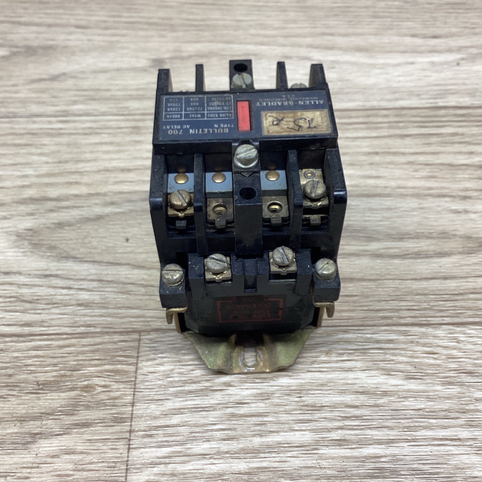 ALLEN BRADLEY NEMA A300 BULLETIN 700 TYPE N 700-N400A1 SER. C RELAY #819PT143*CO