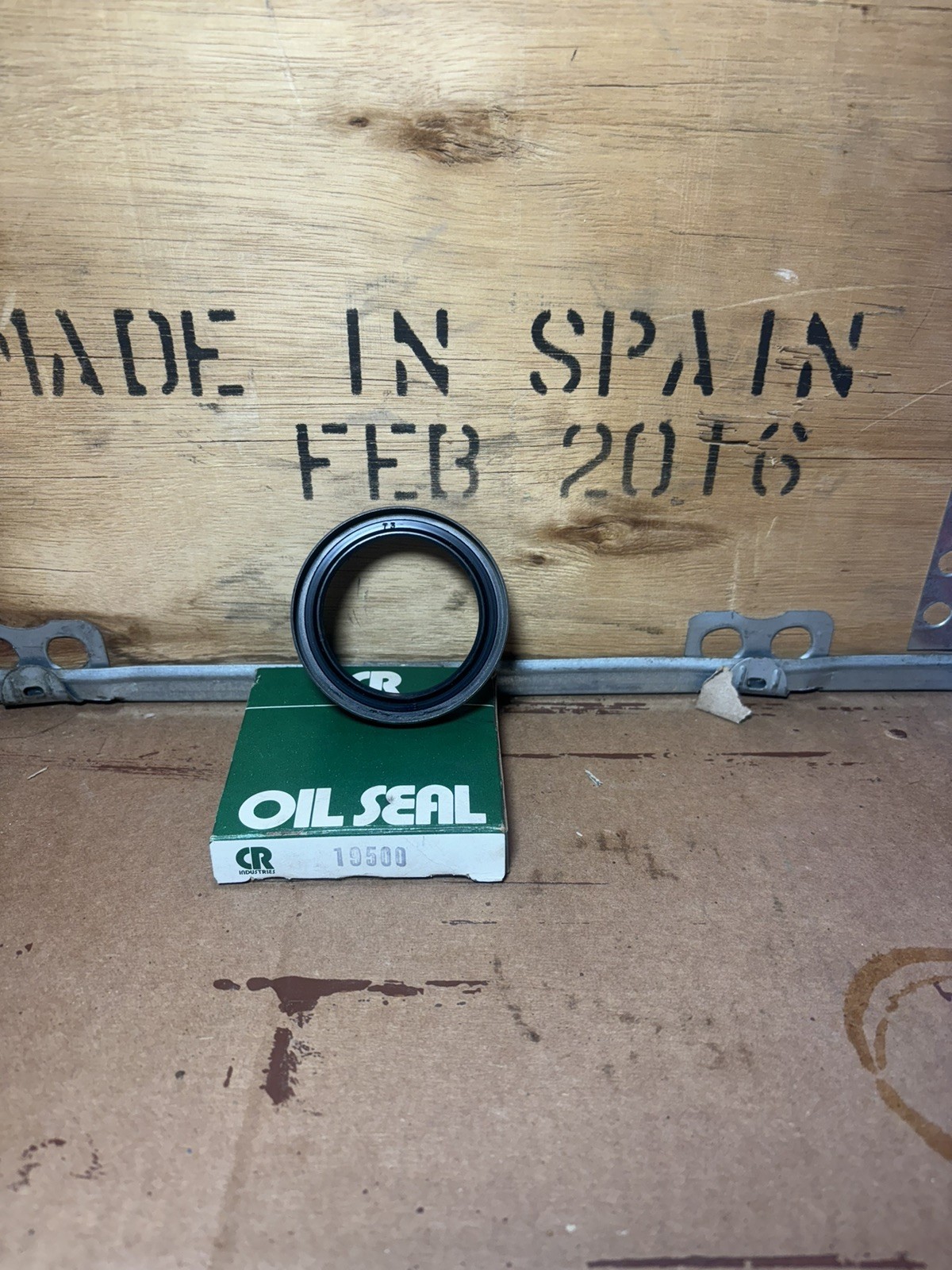 CR Chicago Rawhide 19500 Oil Seal