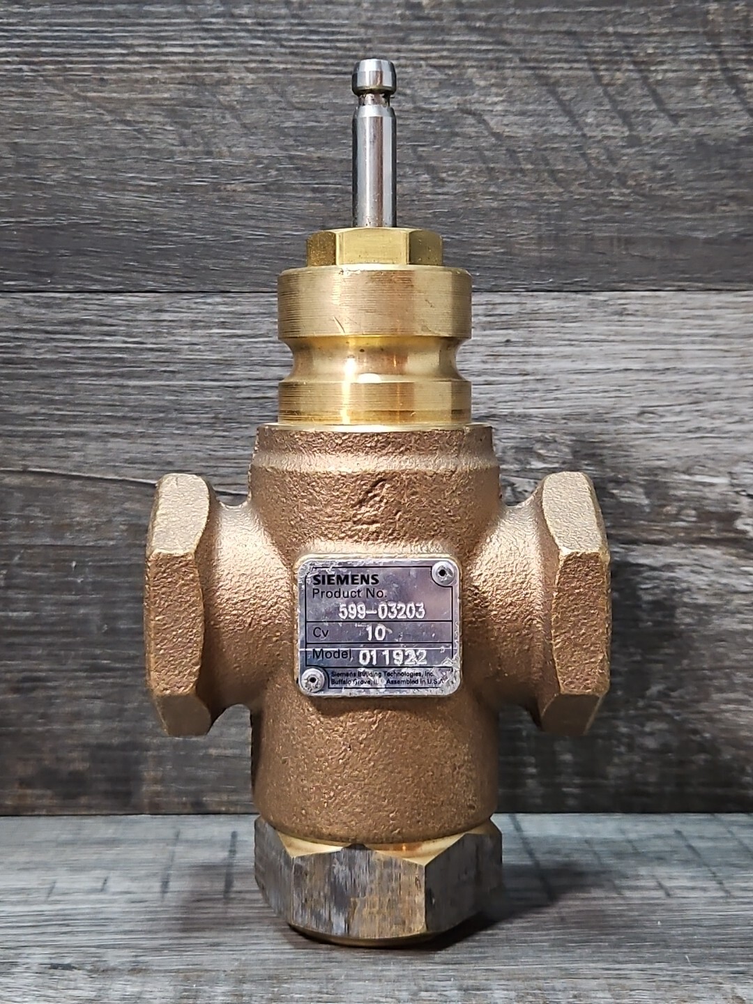 Siemens 599-03203 3-Way 1″ Flowrite Valve Cv 10 Bronze Trim FNIP 01 1922