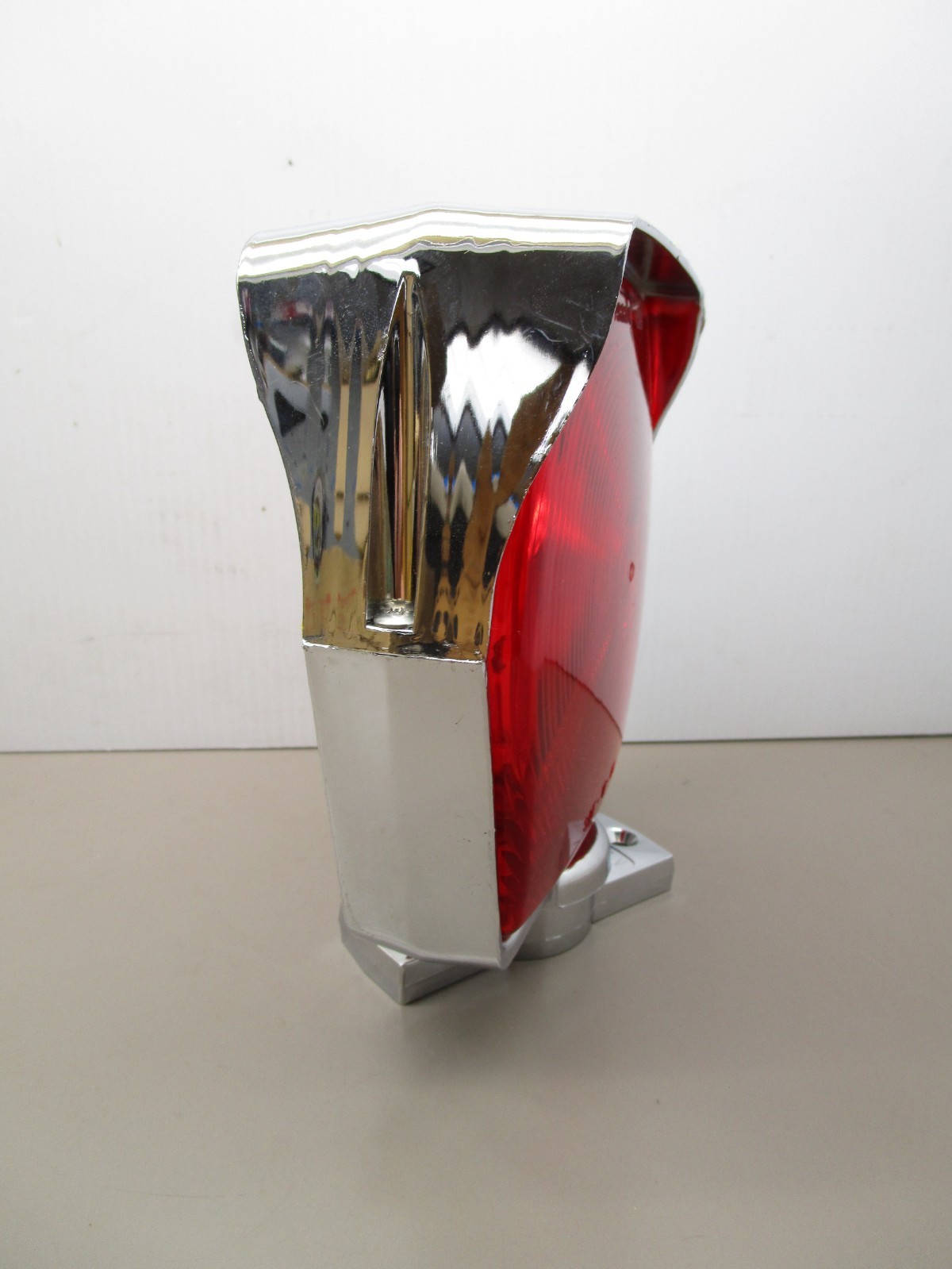 Arrow 506-02-322 Double Sided Pedestal Signal Lamp Red / Chrome 506
