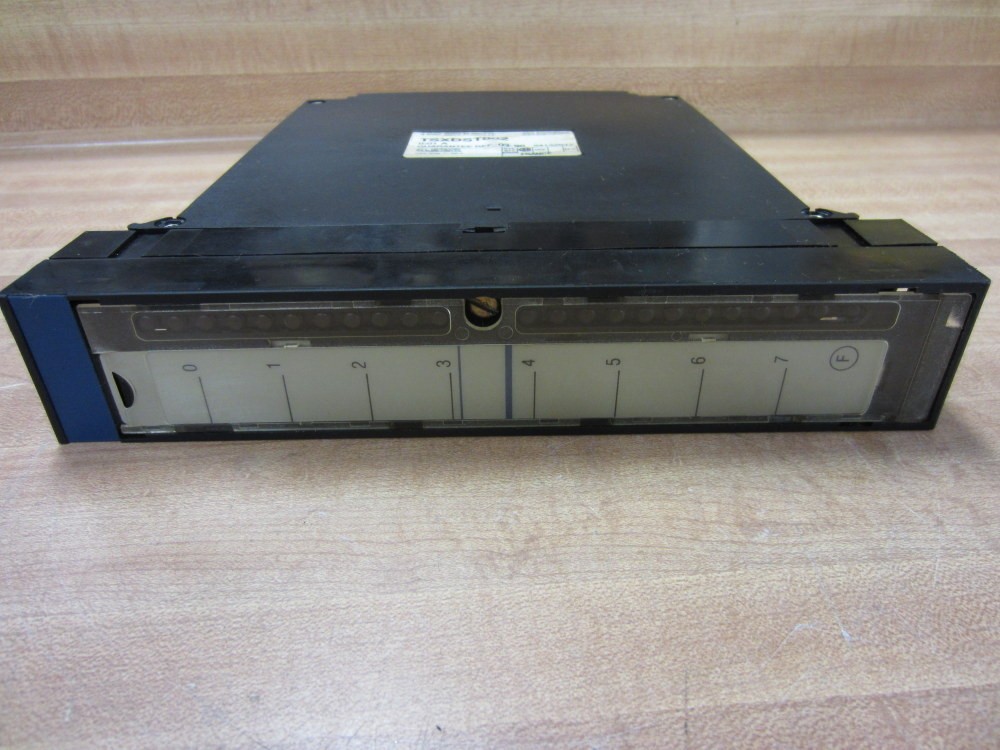 Schneider TSX-DST-882 Output Module TSXDST882 (Pack of 3)