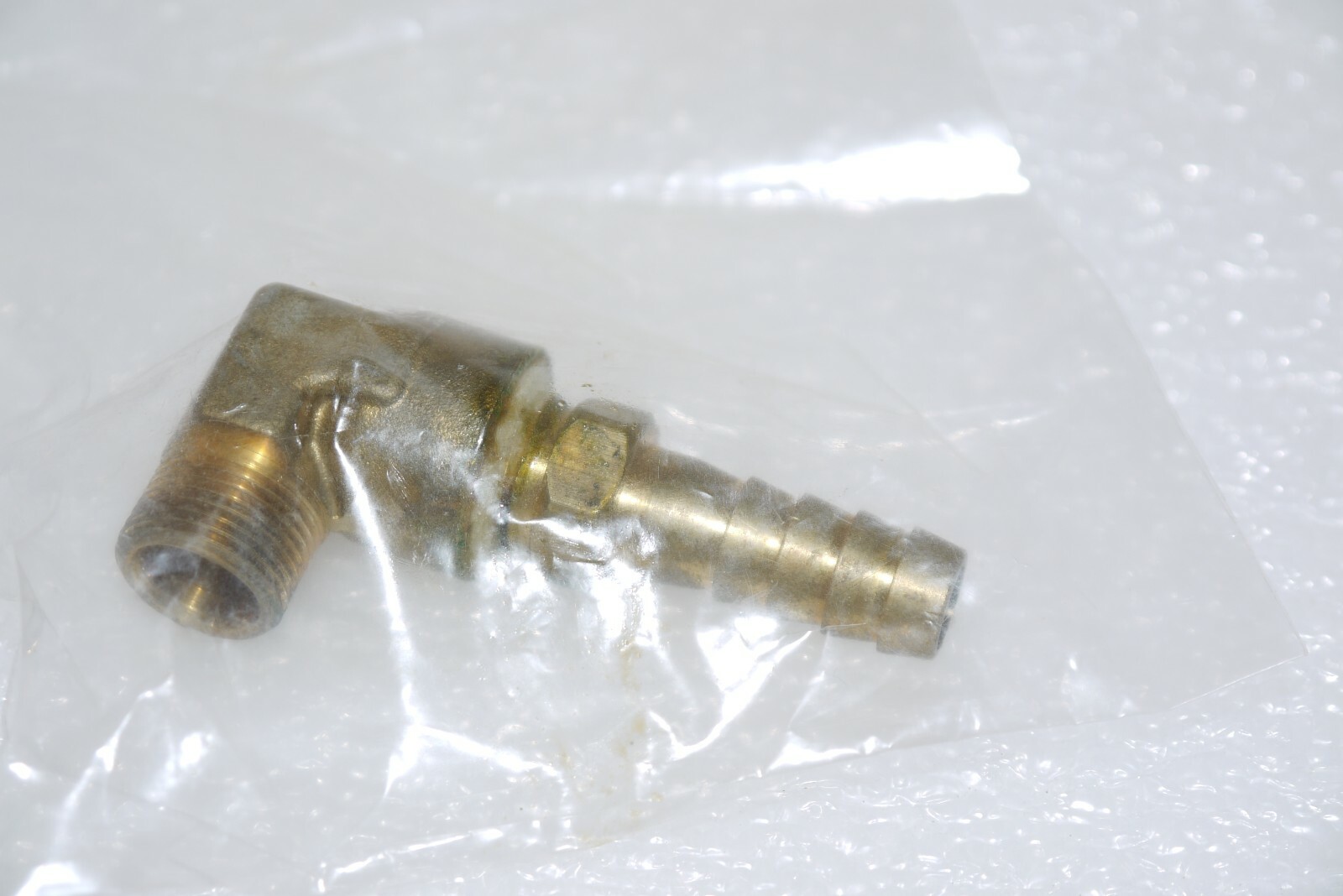RDO ENTERPRISES FITT0639 BRASS UNION FITTING 1/4″ BARB X 1/4″ MNPT NEW