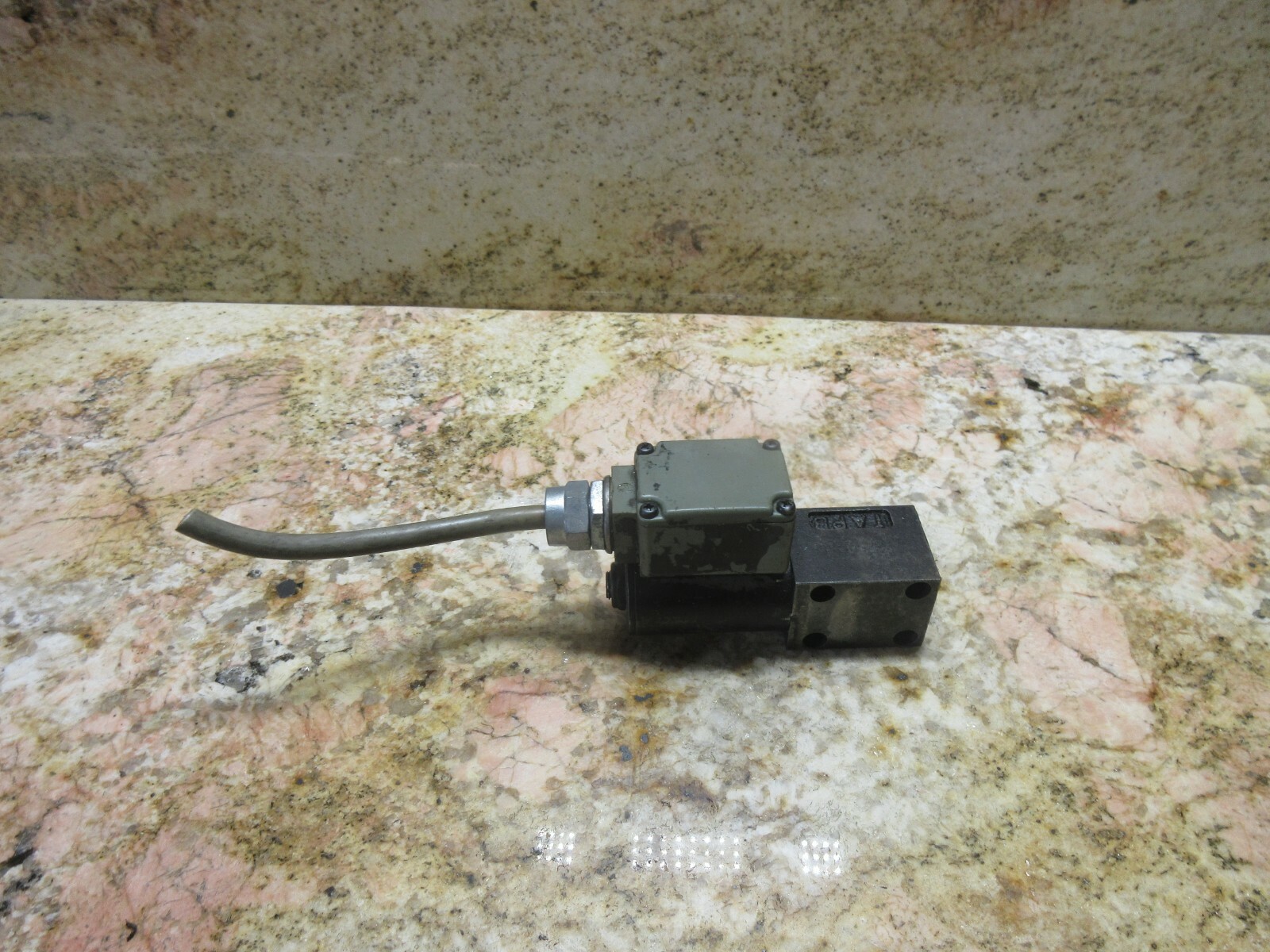 NIPPON NGK SOLENOID VALVE MV2-3A-A1-T MFG 5E