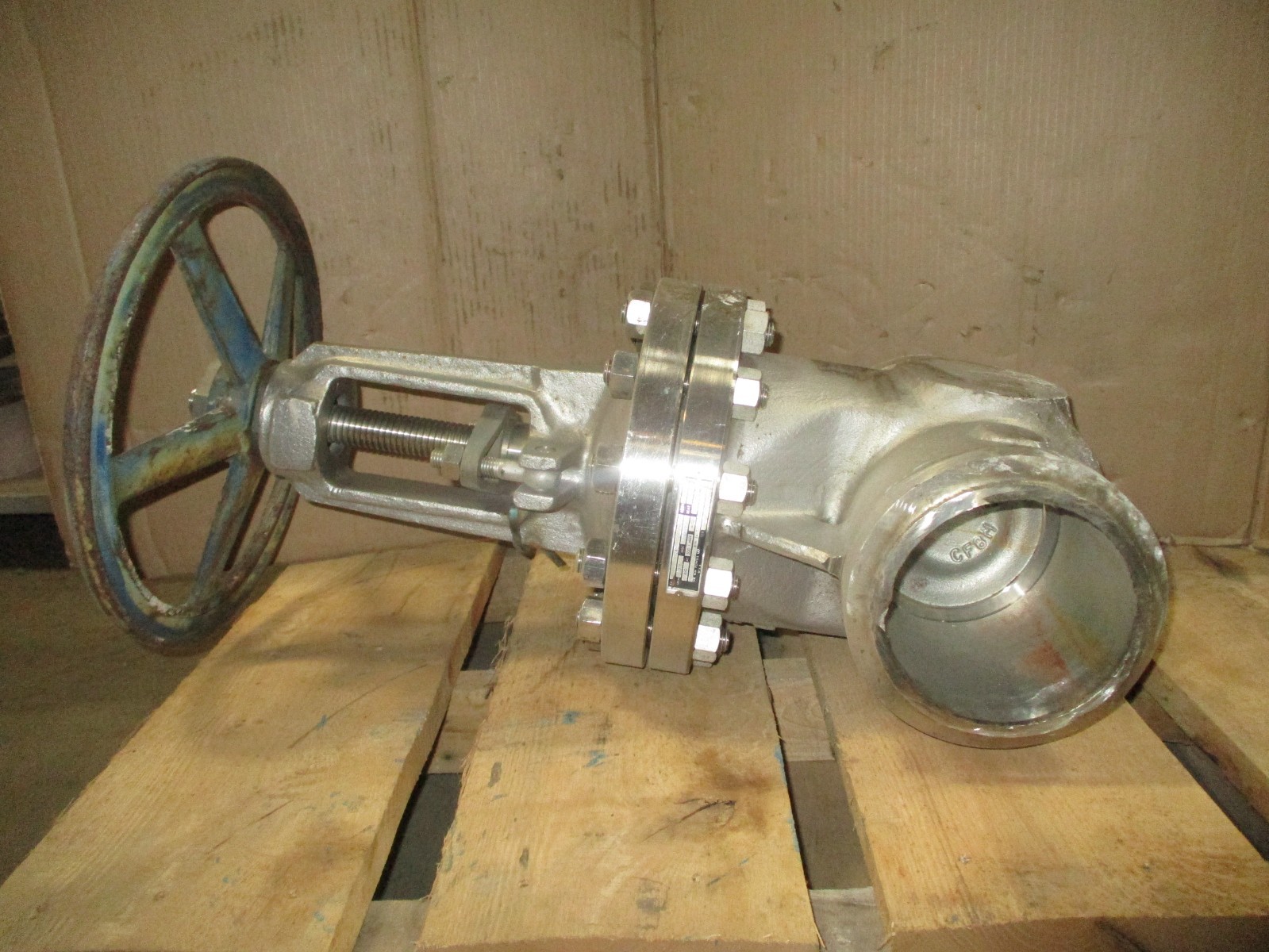 New Open Box WM Powell FIG 2467 Body Disk CF8M B16.34 CL.300 SS Valve 53423NADC