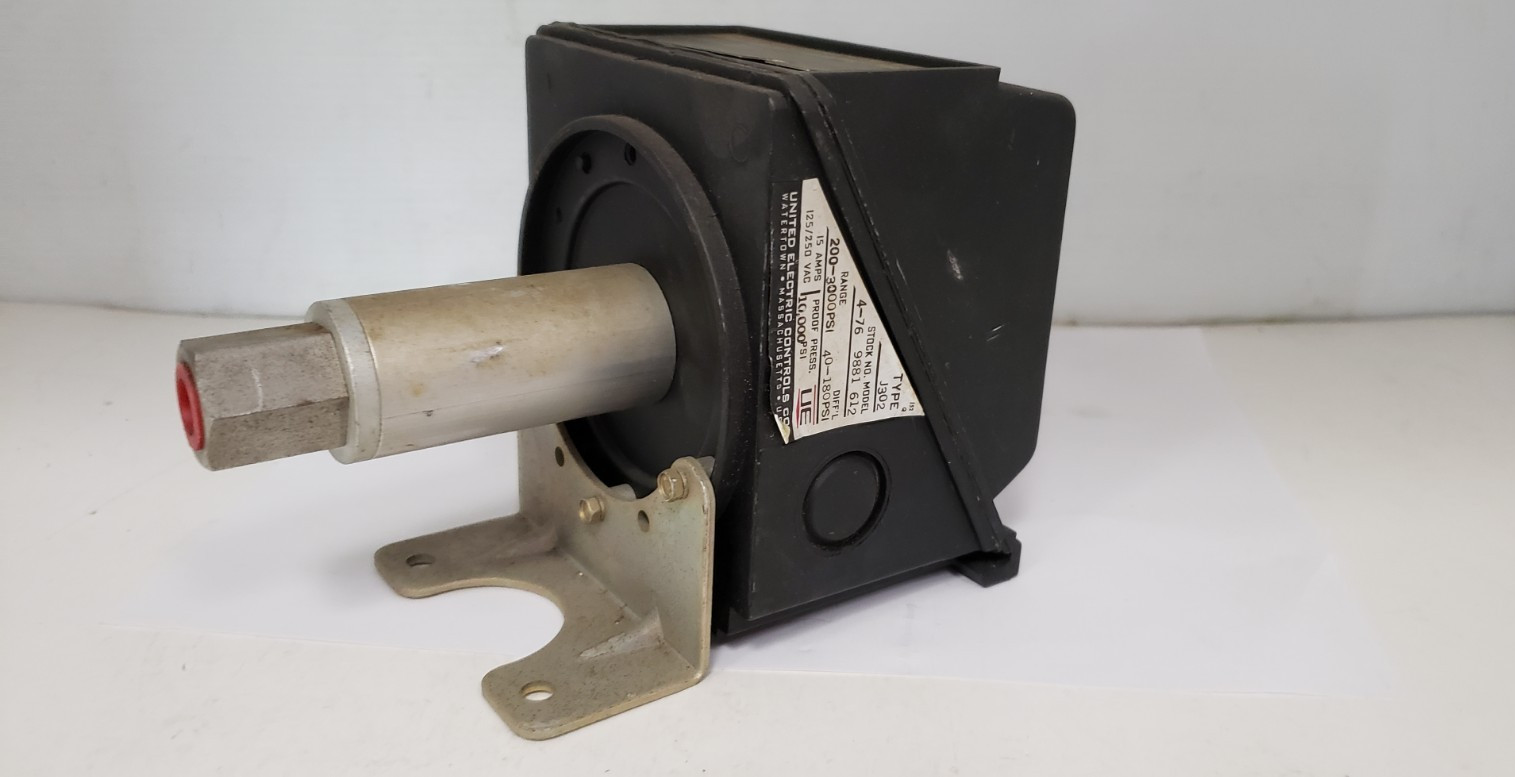 UNITED ELECTRIC J302 PRESSURE CONTROLLER, MODEL 612, 200-3000PSI 15A 125/250VAC