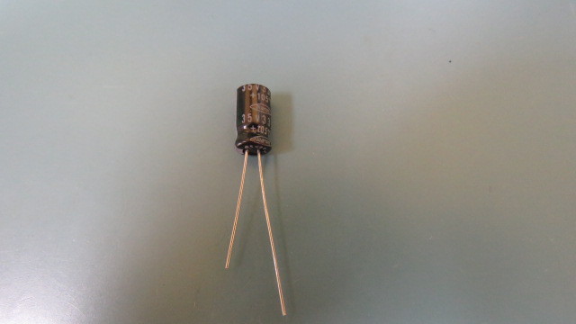 MARCON CEUSM1V330 Qty of 125 per Lot 33UF 35V 6.3X11MM 105 DEG 200/BAG MARC