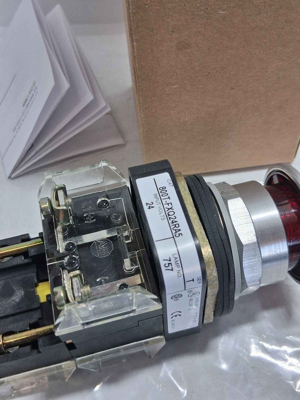 ALLEN BRADLEY 800T-FXQ24RA5 PUSH PULL 2 POS ILL RED 24VAC/DC 2NCLB SERIES T