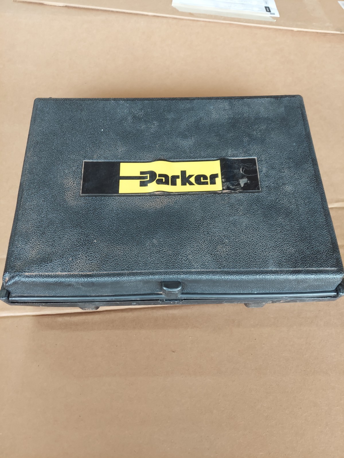 PARKER CG-3000AGRG C&G ASSEMBLY W/3000 PSI GUAGE ACCUMULATOR CHARGING 0870520000