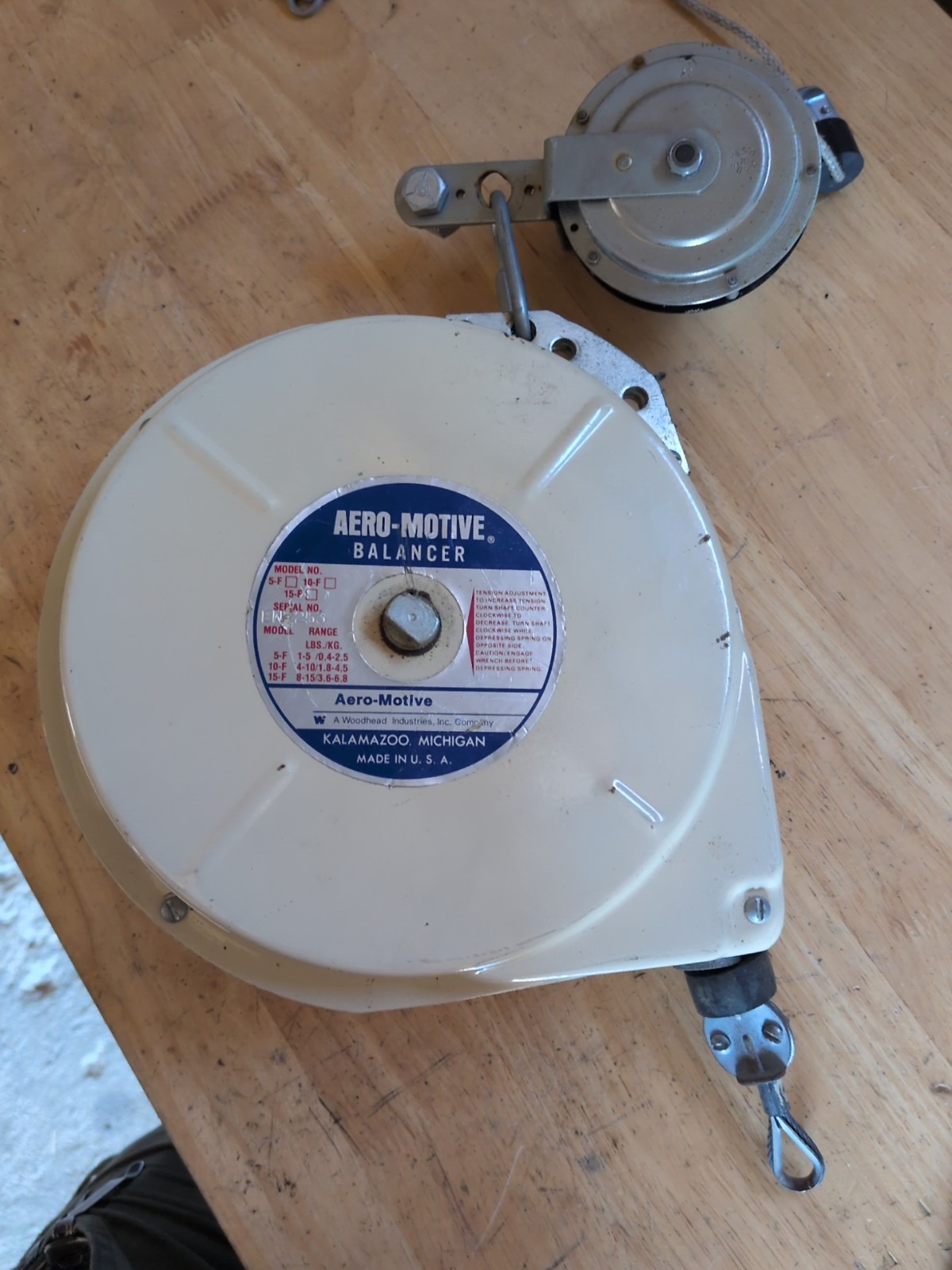 Aero-Motive 15-F Tool Balancer, 8-15 lbs with additional Dayton 10lb