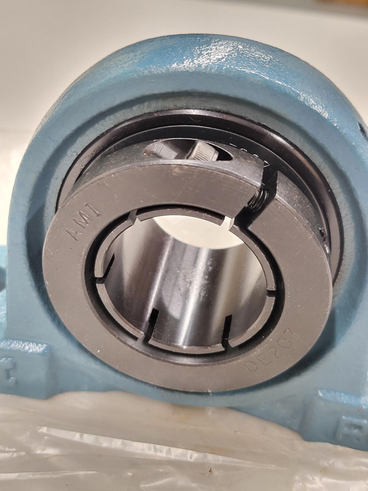 AMI P207 PILLOW BLOCK INSERT BEARING DE 207 NEW FREE SHIPPING B2