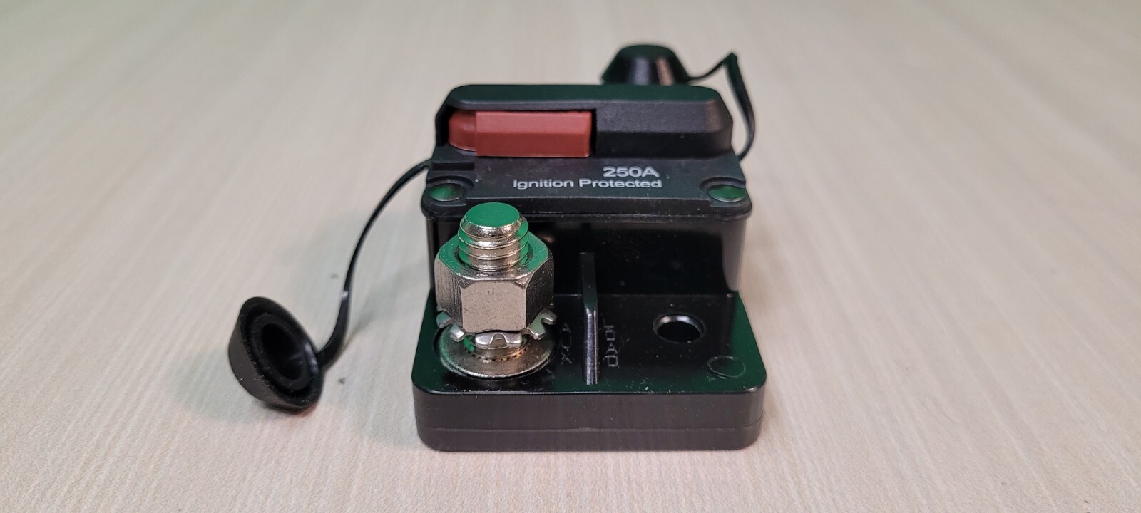 POLLAK CIRCUIT BREAKER, SURFACE MOUNT, 250 AMP, PLASTIC, TYPE ILL – 54-876PLP