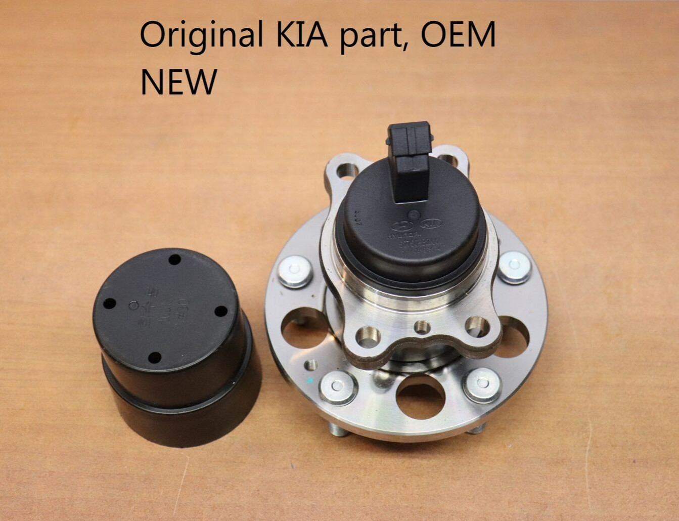 2014 2015 2016 2017 2018 2019 Kia Soul Left Rear Wheel Hub OEM 52750-B2XXX
