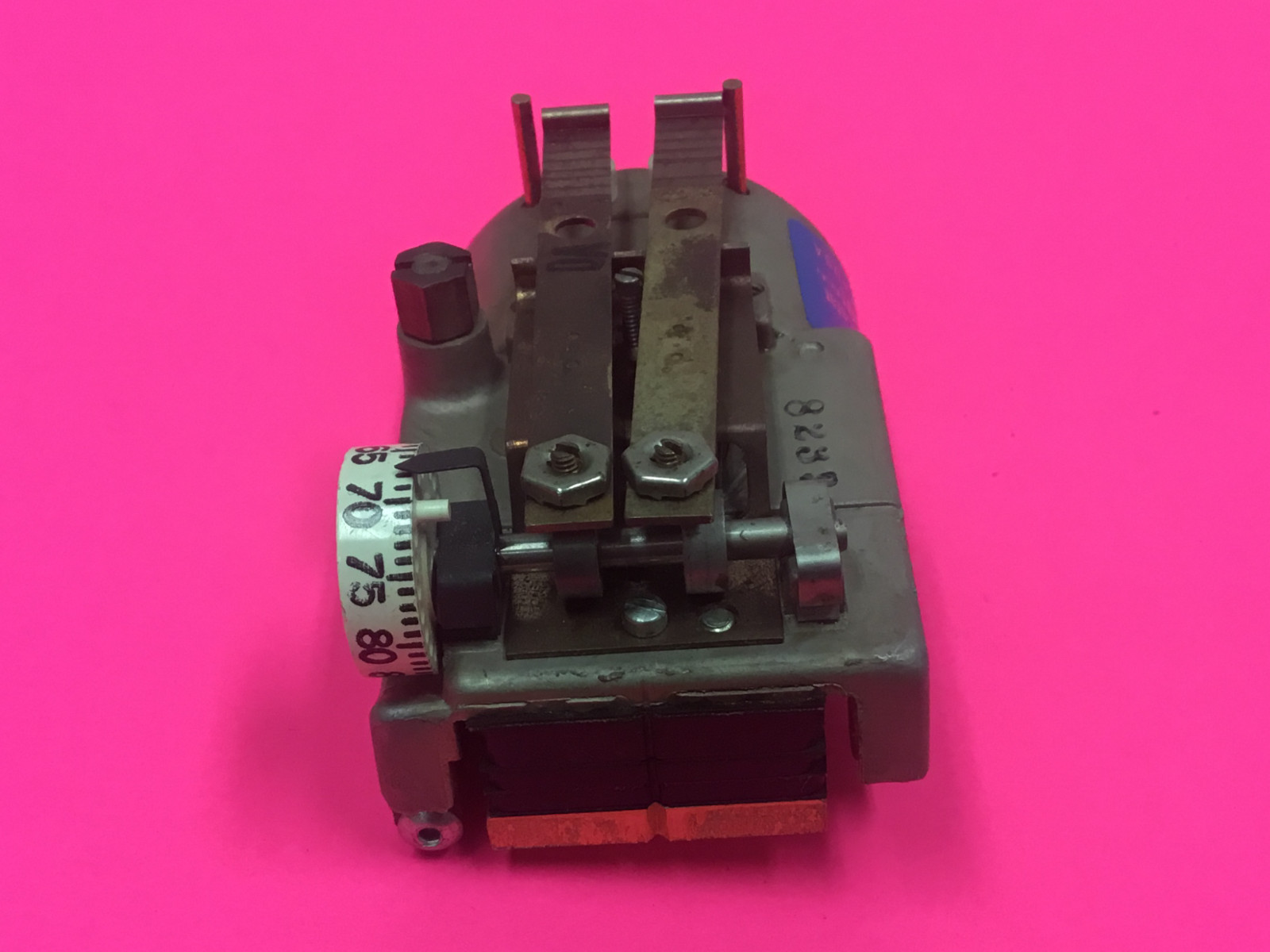 Johnson Controls – P/N: T-4504 – Dual Thermostat – UNUSED
