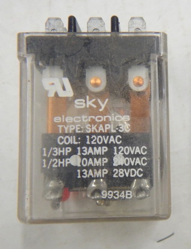 Sky Electronics SKAPL-3C Relay 11 Flat pin 3 Pole 120v coil 10 amp w/ Light USED