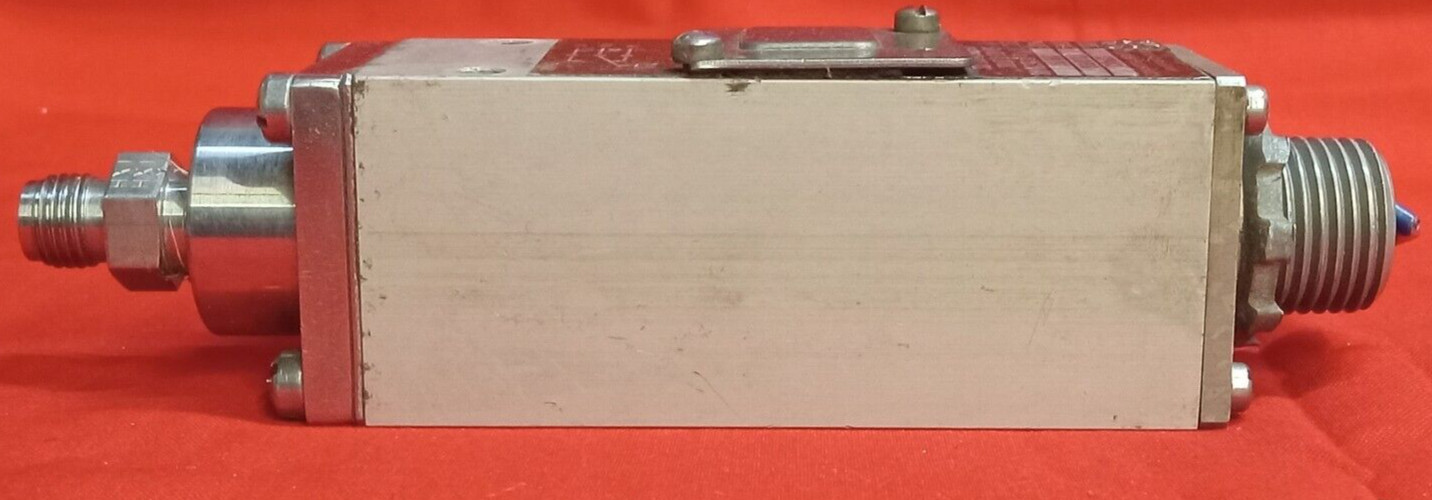 ITT AEROSPACE CONTROLS DIVISION NEO-DYN ADJUSTABLE PRESSURE SWITCH 132P48C3