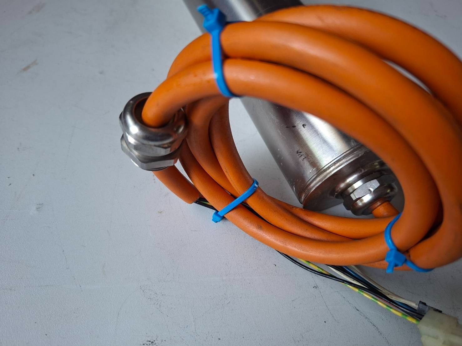 ISD402 SERVC-DRIVE:0-901-66-674-3.