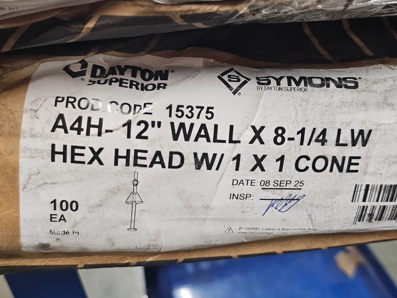 (QTY 100)Dayton Superior 15375 12″ x 8-1/4″ LW Hex Head w/ 1″ x 1″ Plastic Cone