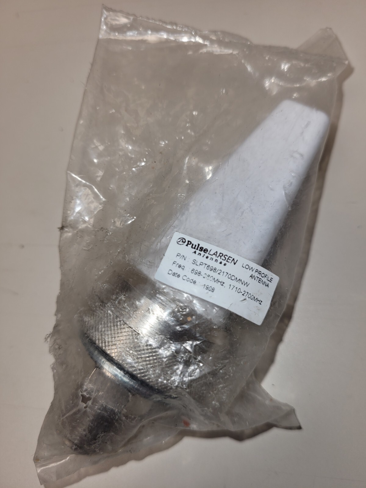 Pulse 2400/2700 MHz Shadow Direct Transit Antenna SLPT698/2170DMNW