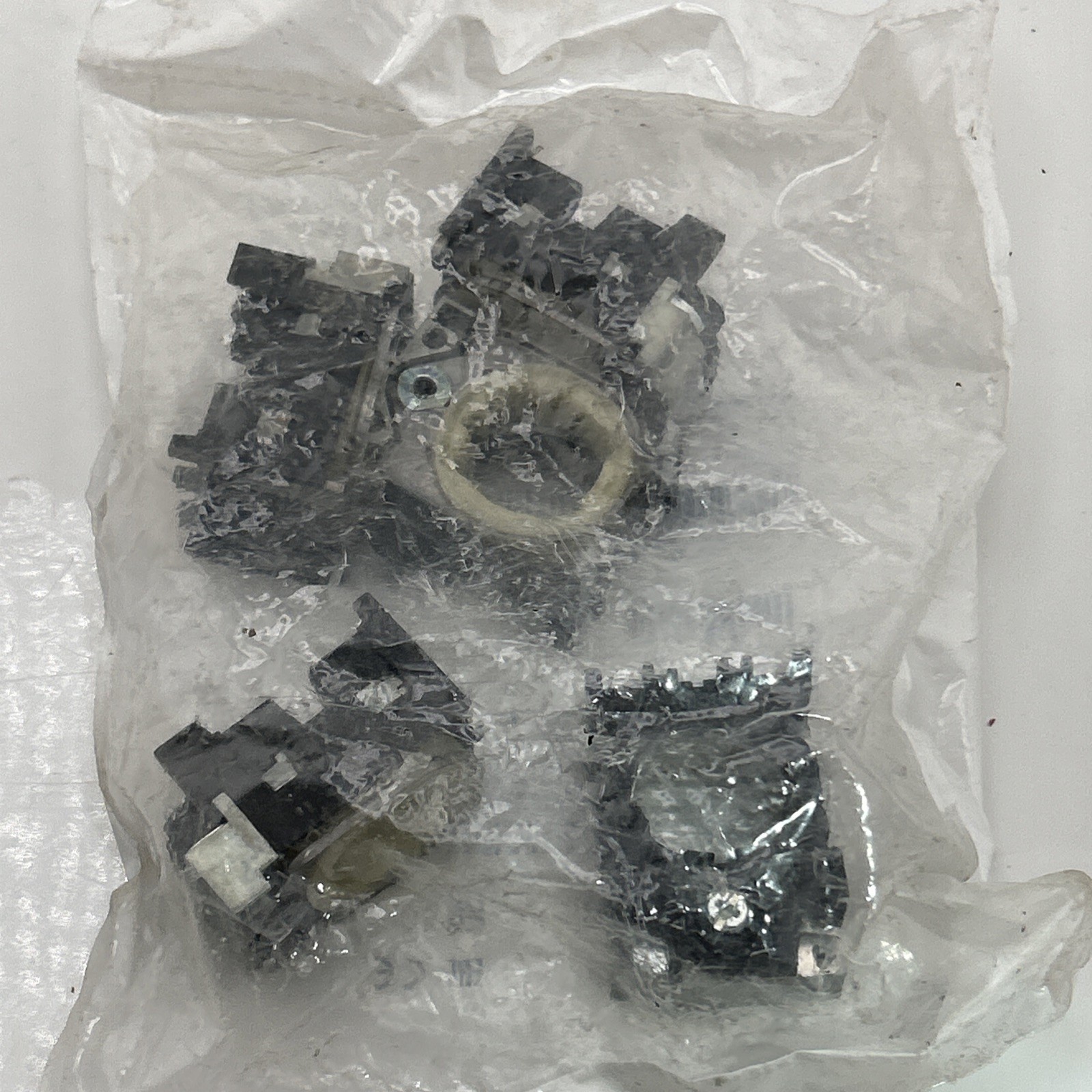 Siemens 3SU1500-0AA10-0AA0 Button Holder LOT OF 5 NEW