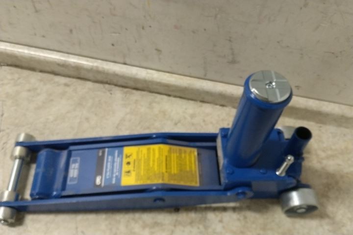 OTC 5214 4 Ton Load Capacity 28-3/4 In Maximum Lift Forklift Jack