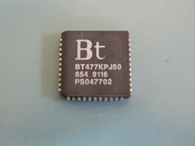 BROOKTREE BT477KPJ50 Qty of 10 per Lot Triple 8-Bit Digital-to-Analog Converter