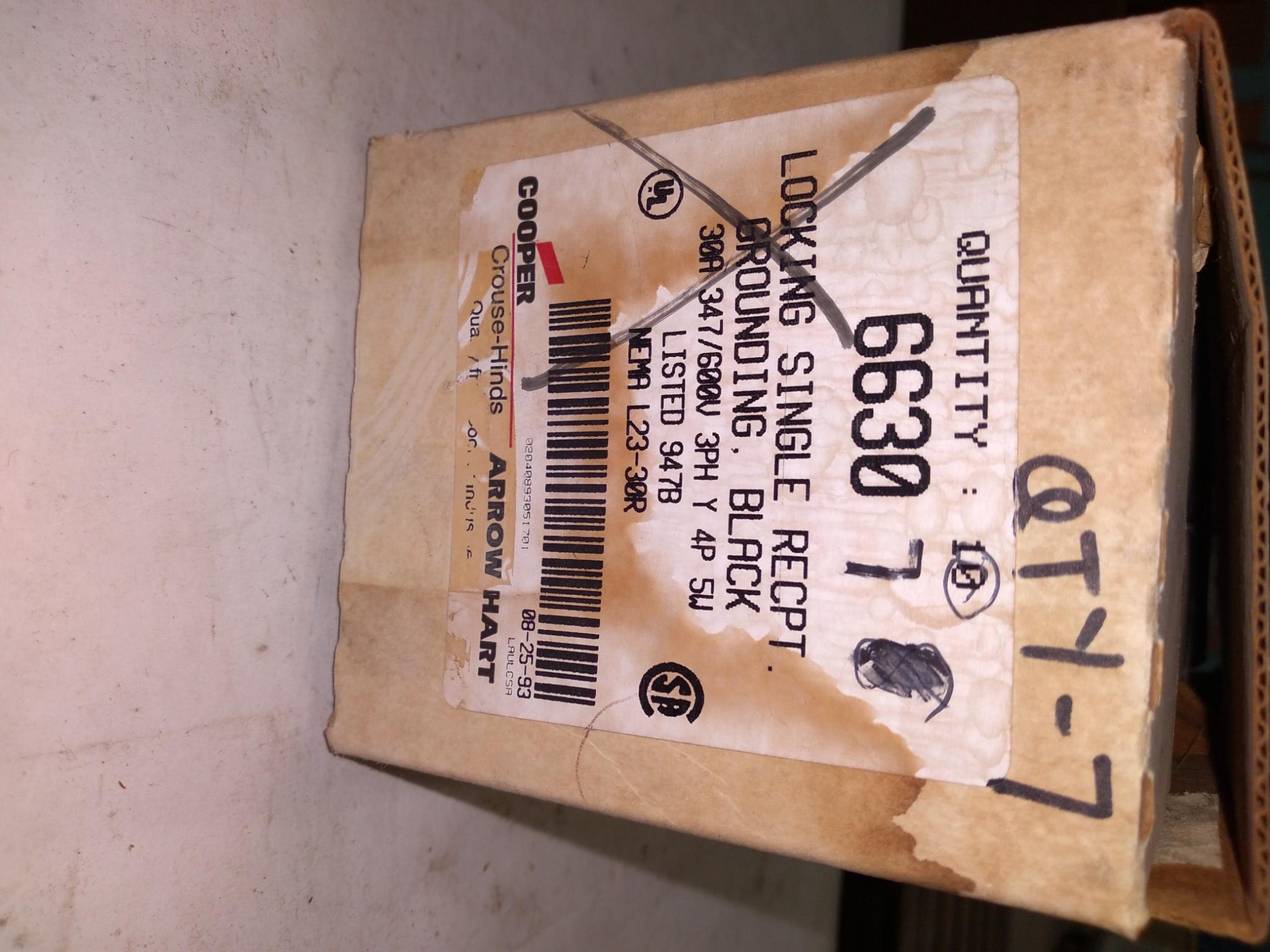 COOPER ARROW HART 6630 LOCKING GRD BLACK 30A ..each RECEPTICLE L23-30R