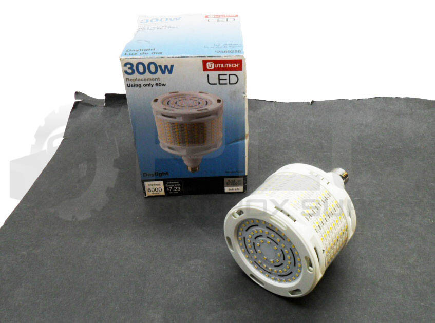 NEW UTILITECH 2569288 LED LIGHT BULB 6000 LUMENS 300W *READ*
