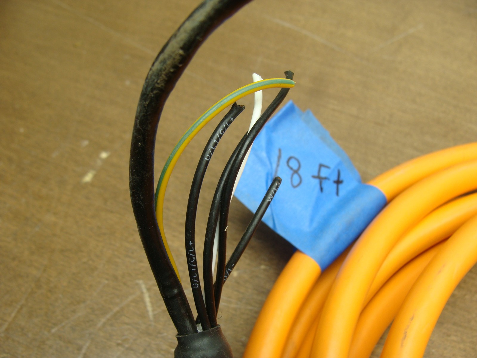 KOLLMORGEN HYBRID SERVO CABLE AKD CCJ1A2-015-006-00 HIPERFACE DSL/SFD3 240V 6A