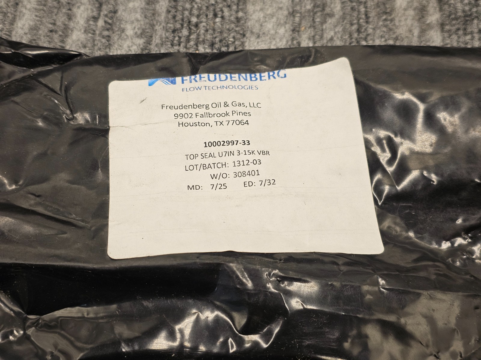 FREUDENBERG Flow Technologies 10002997-33 Top Seal U7IN 3-15K VBR