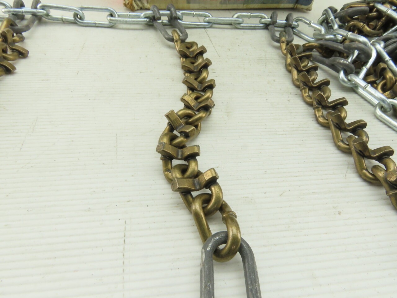 Acco Stock no. 1830 V-Bar Snow Traction Tire Chain Set 12″ x 60″ Set of 2