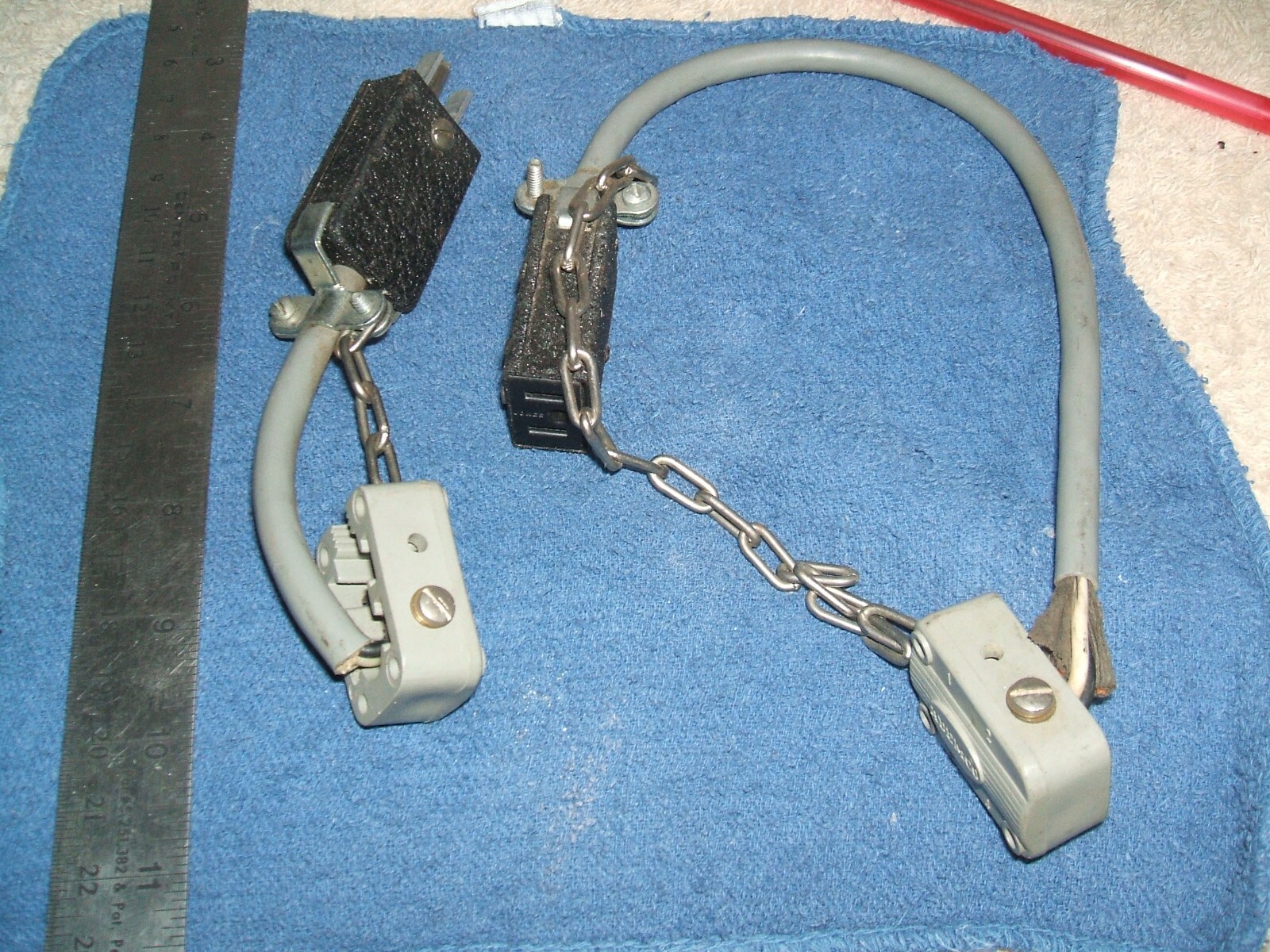 OLD STYLE METAL/PLASTIC ADEMCO 69 GARAGE DOOR PULL APART 2 WIRE CHAIN CONTACT