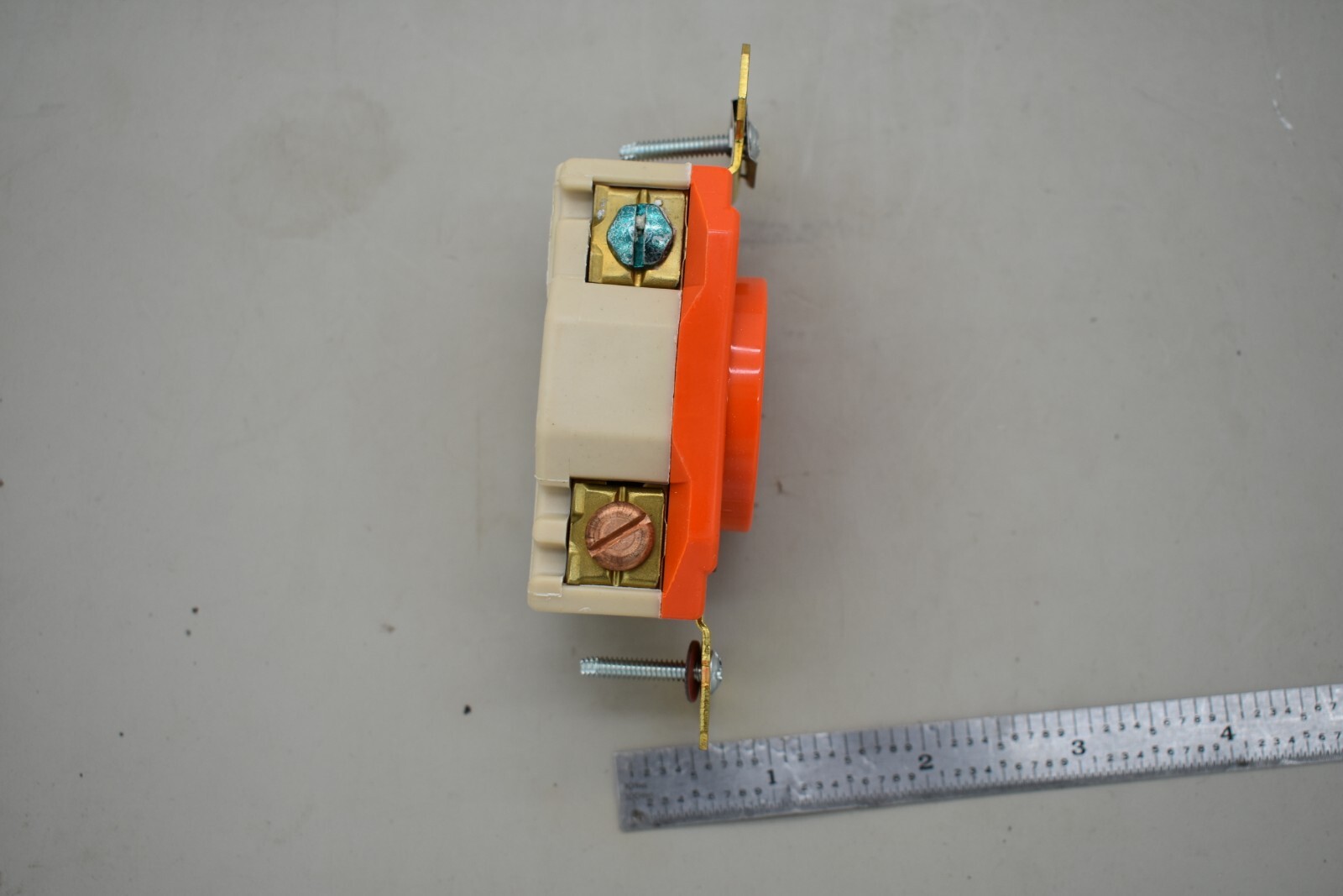 HUBBELL INC IG2610 CONNECTOR