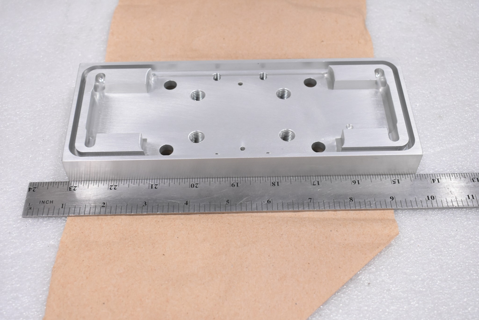 PHD SFP5 40X425-AB-NB2-PB-H4800 MOUNTING PLATE 8-5/8″ X 3-5/16″ X 15/16″ AVENTIC