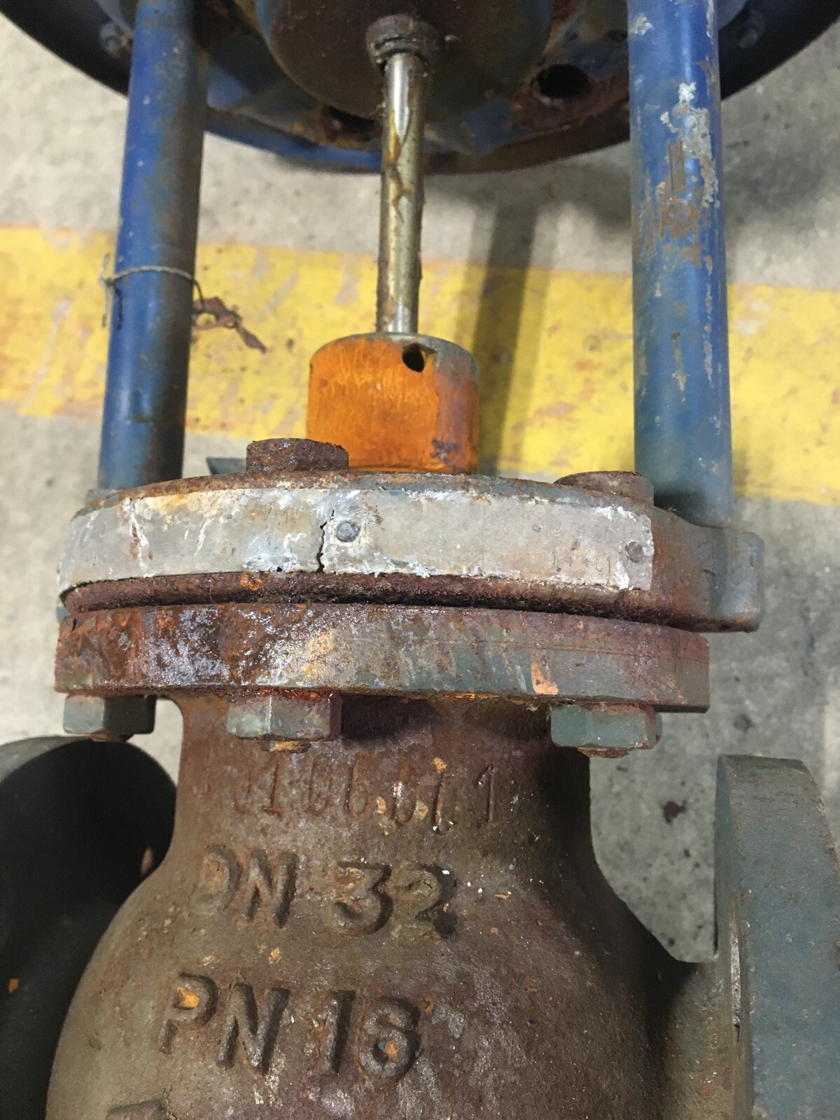HONEYWELL PLEIGER DN32 PN16 ACTUATED GLOBE VALVE