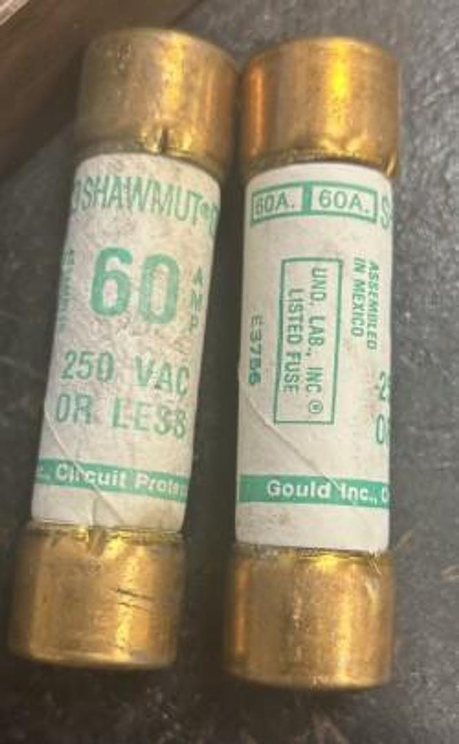 Lot of 2 Shawmut 60 Amp 250V Fuses Cat No. 25060 Class 5K – GHB-63-D18