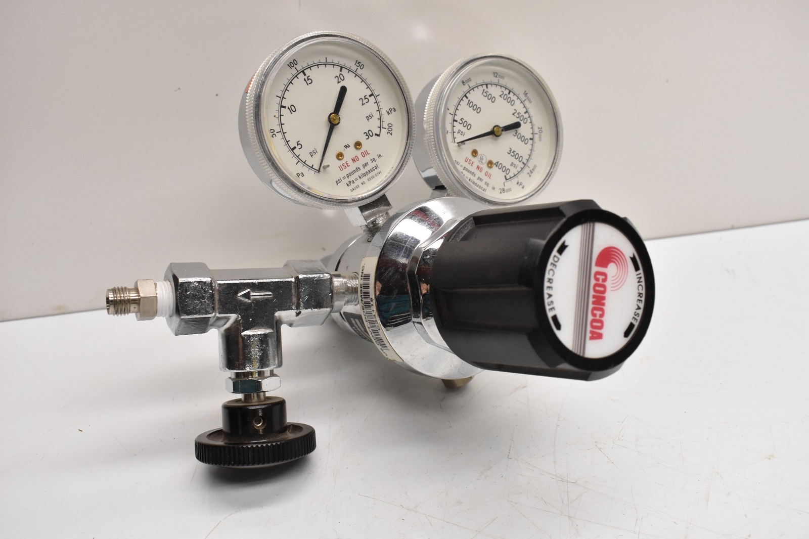 Concoa Pressure Regulator 2121391320 w/ Pressure Gauges 0-30 PSI & 0-4000 PSI