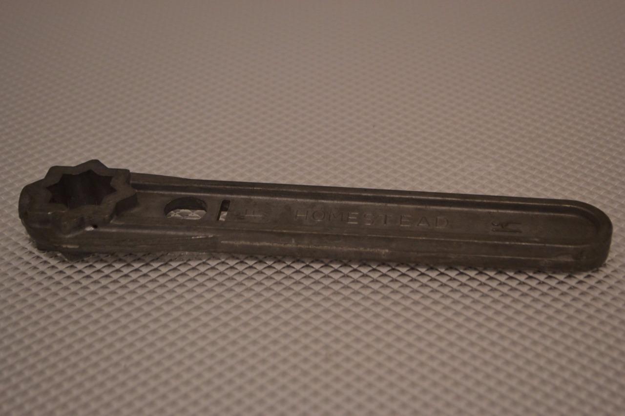 ONE NEW HOMESTEAD VALVE WRENCH #F K4-U-493.