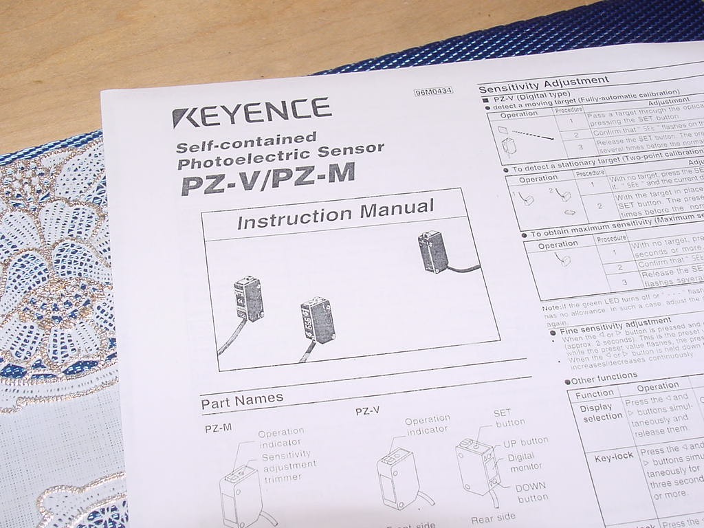 Keyence PZ-M51 , Square Transmissive Cable Type, NPN, 12-24VDC, BU OV, New Open
