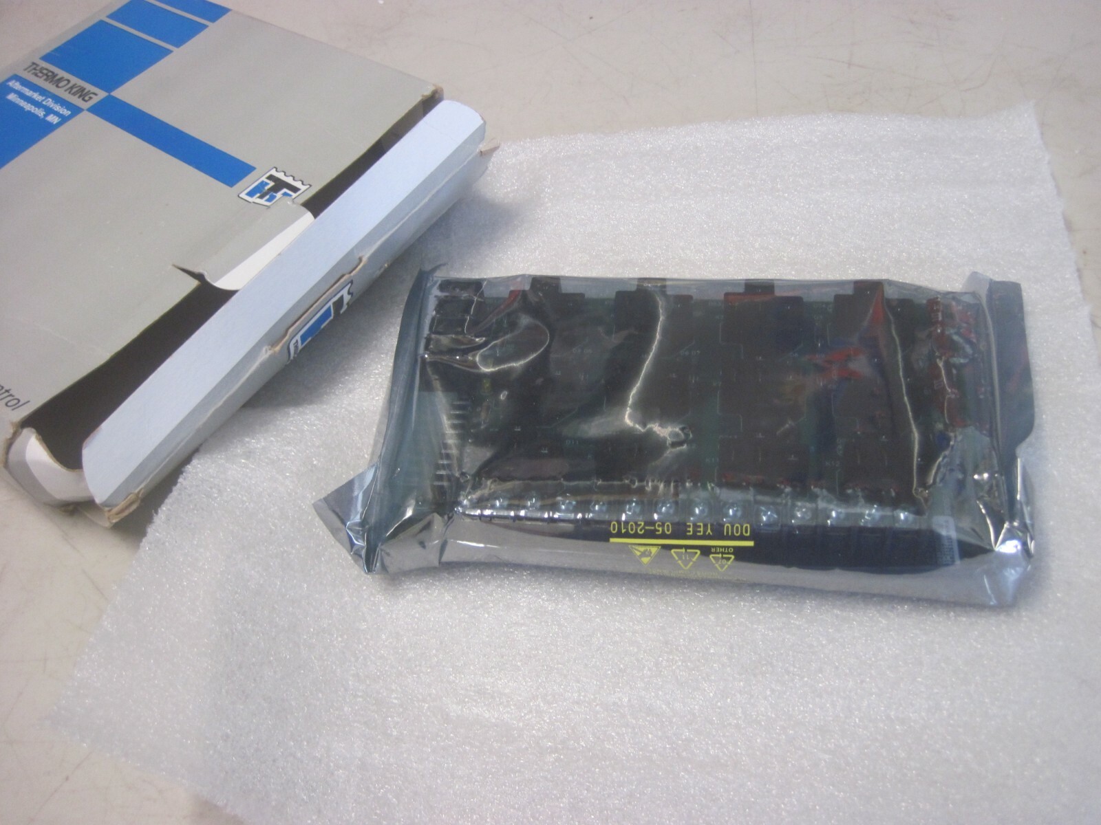 100% WARRANTY (NEW) Thermo King Orion Relay Board #41-2117