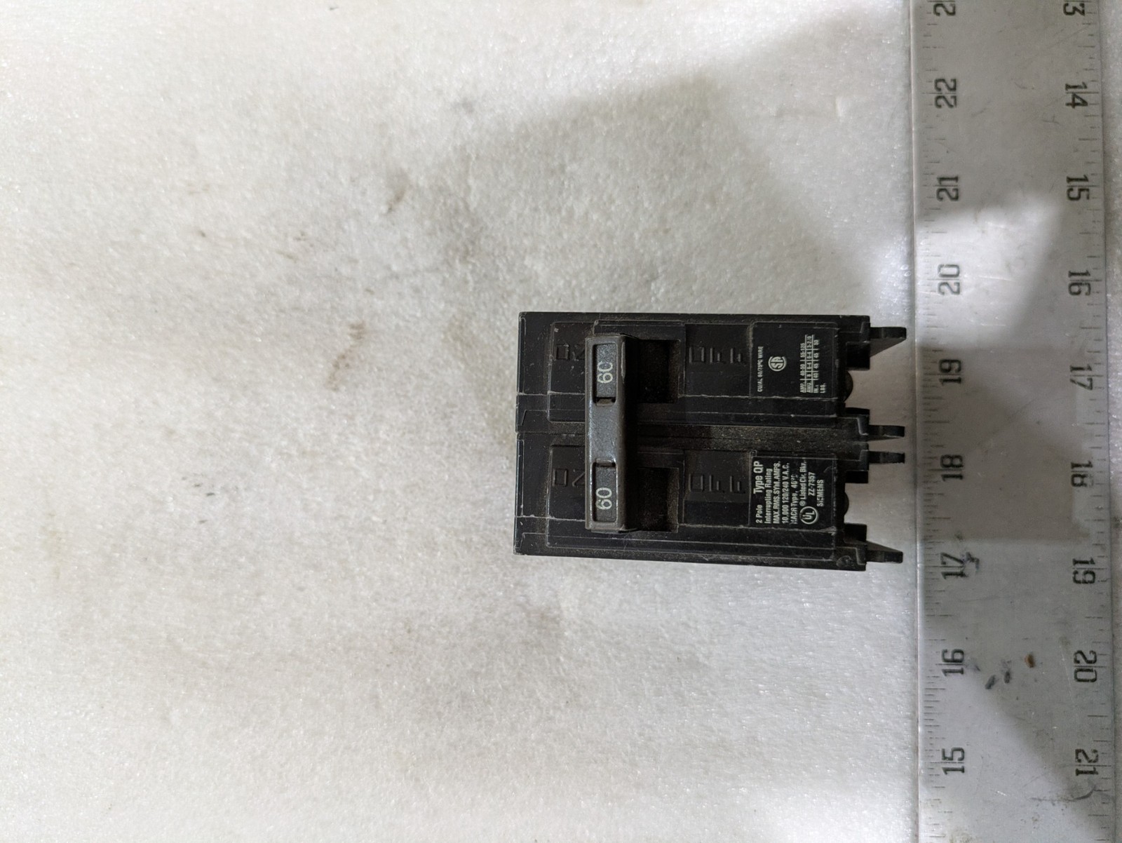 Siemens Q260 2-Pole 60A Circuit Breaker Type QP 120/240VAC 60Hz Plug-In