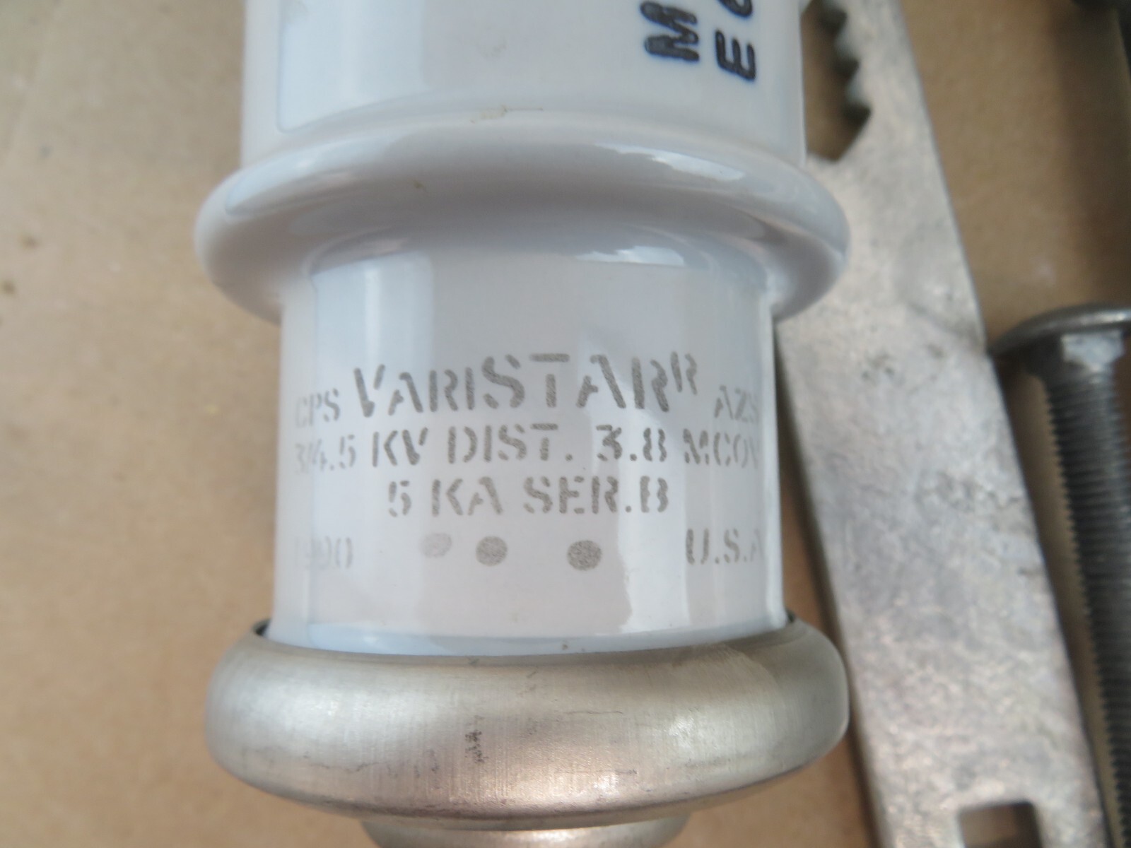 Mcgraw Edison 5Ka Varistar Mov Arrester 3.8M COV AZS 3/4.5KV