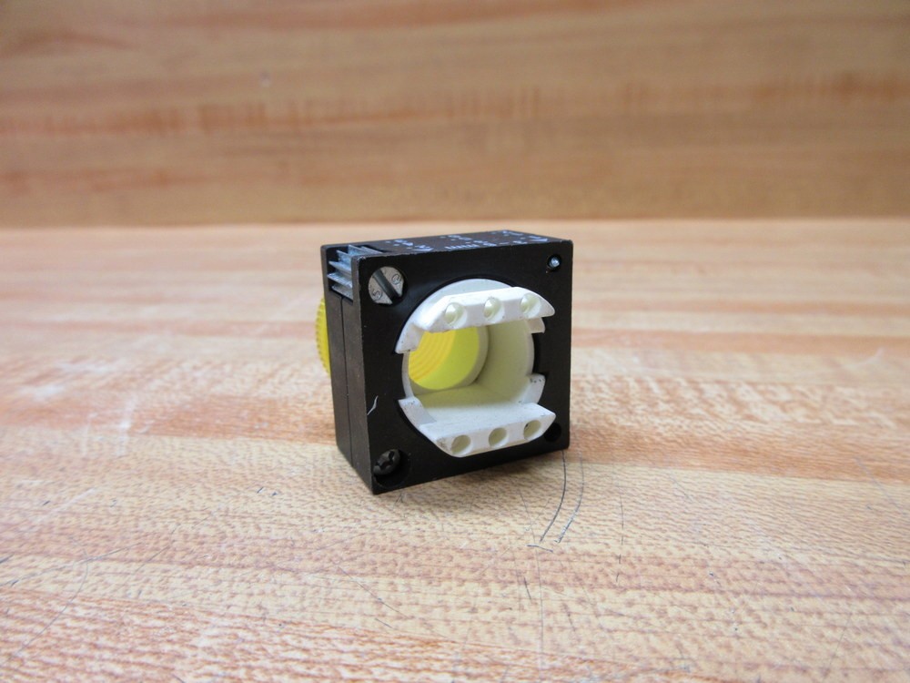 Siemens 3SB3001-6BA30 Furnas Yellow Indicator Light W/Holder