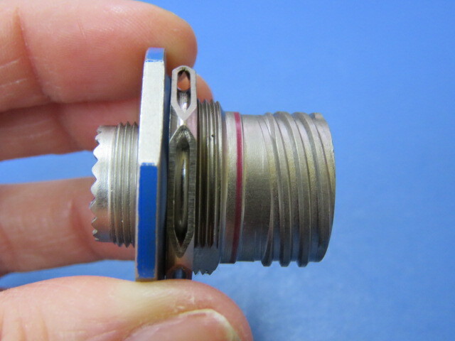 Amphenol JD38999/24FC35PN Qty of 1 per Lot 22 Position Circular Connector Rece