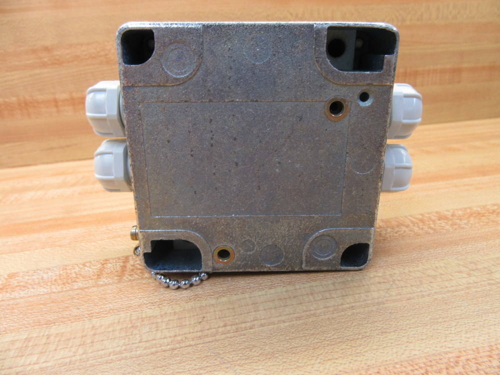 Schneider Modicon 990NAD23010 Connection Box