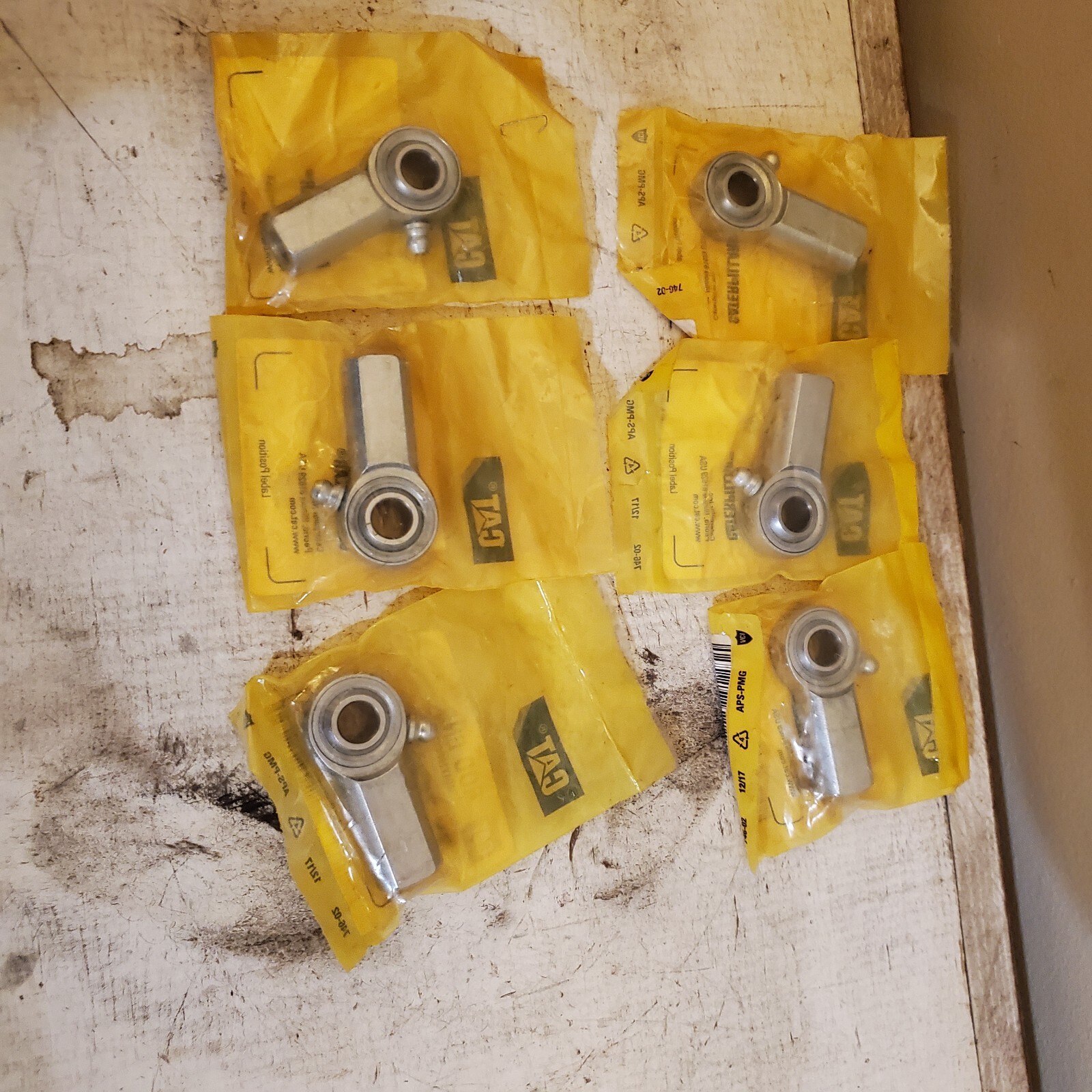 CAT 7X-7875 Caterpillar 7X7875 3/8-24 Internal Threaded Rod End Greaseable