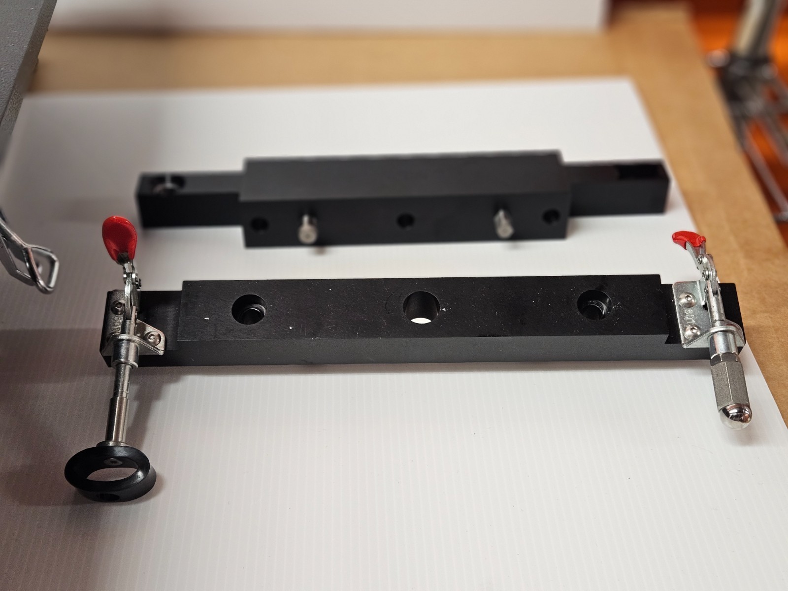 Minus K 25BM-6C 13″ Negative Stiffness Vibration Isolation Platform w/ Rails