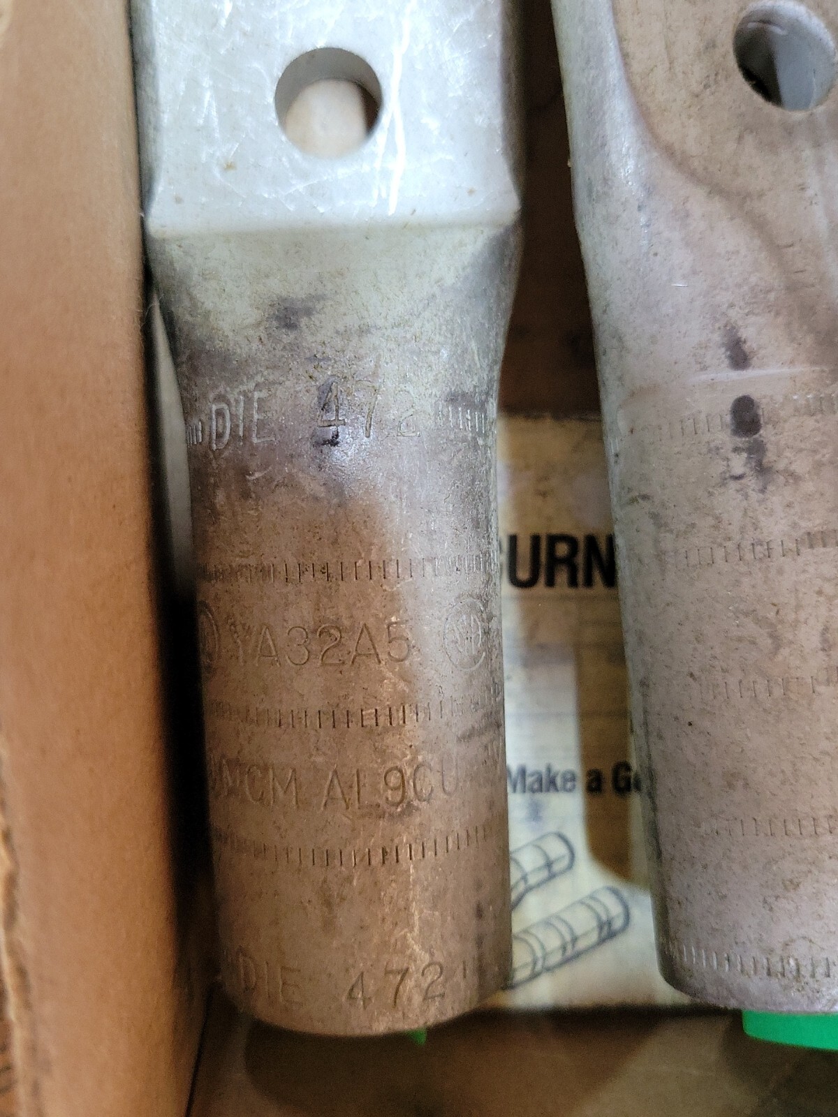 1) New Open Box! Burndy Compression Terminal Lug AL9CU Die 472 400MCM YA32A5
